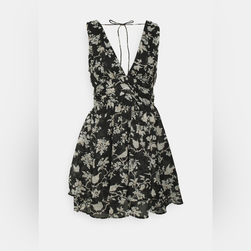 Abercrombie & Fitch Flirty Drama Black and White Floral mini Dress